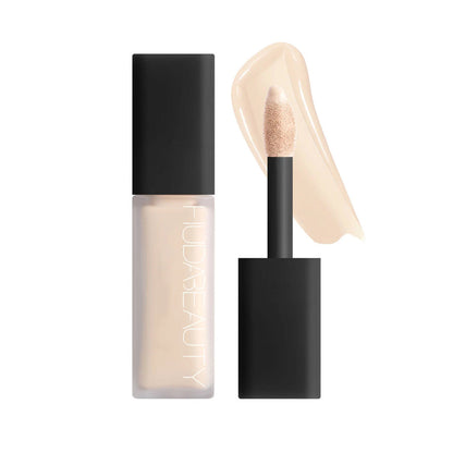 Correcteur Huda Beauty